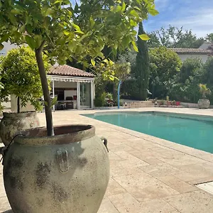  Hébergement de vacances 180 M2 Piscine Chauffée